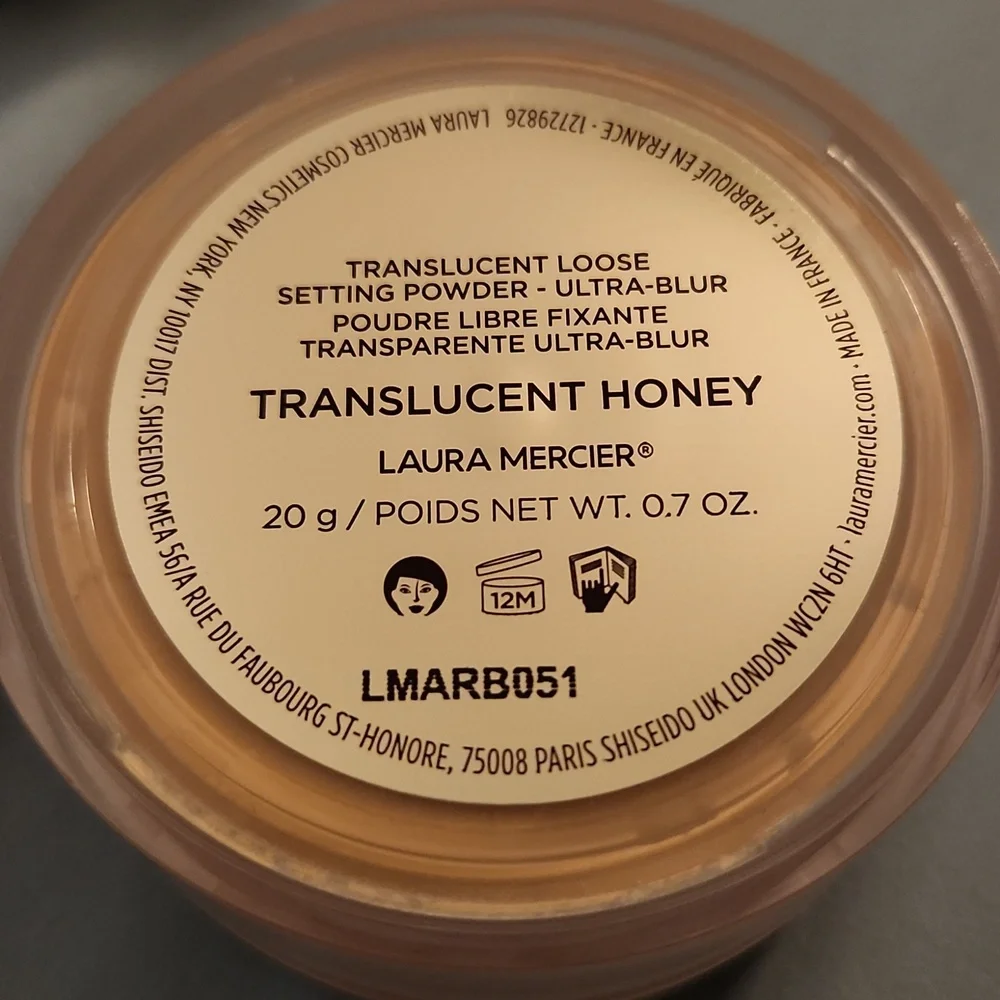 Laura Mercier Translucent Loose Setting Powder in Translucent Honey Full Size .7